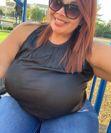 SueAnn perfect star pics