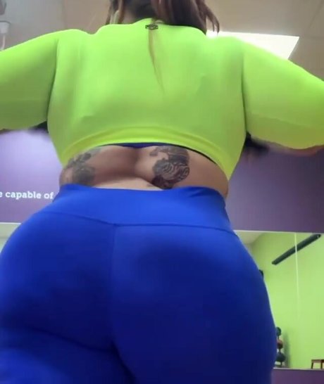 SueAnn free pornstar pic