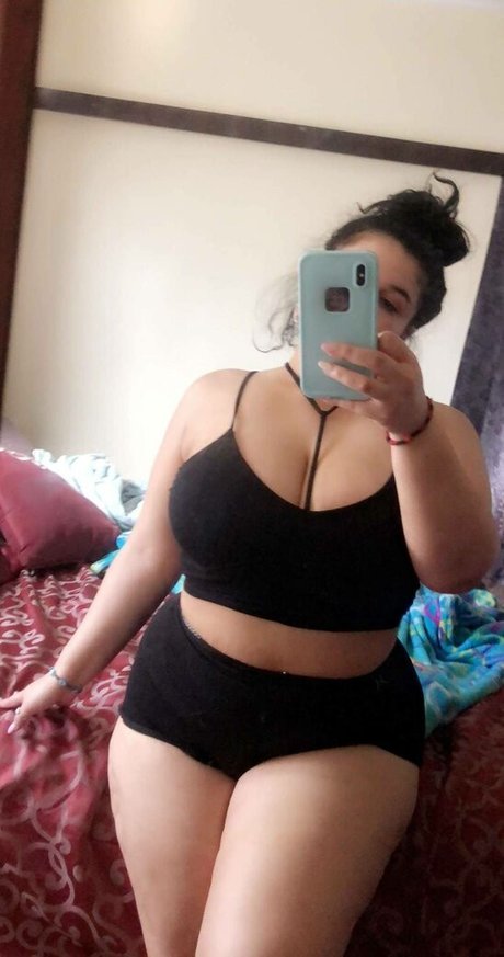 Leishla Gomez hd pornstar photo