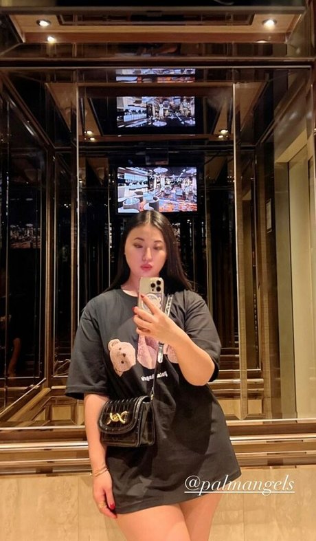 mature onlyfans hot sexy image