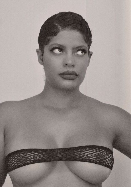 Ciera Rogers nude model pic