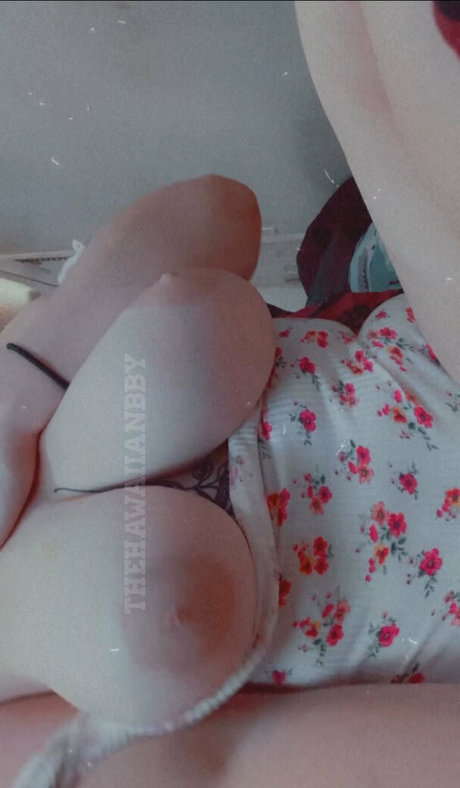 Thehawaiianbby model naked photos