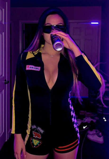 Carly Wong beautiful model archive