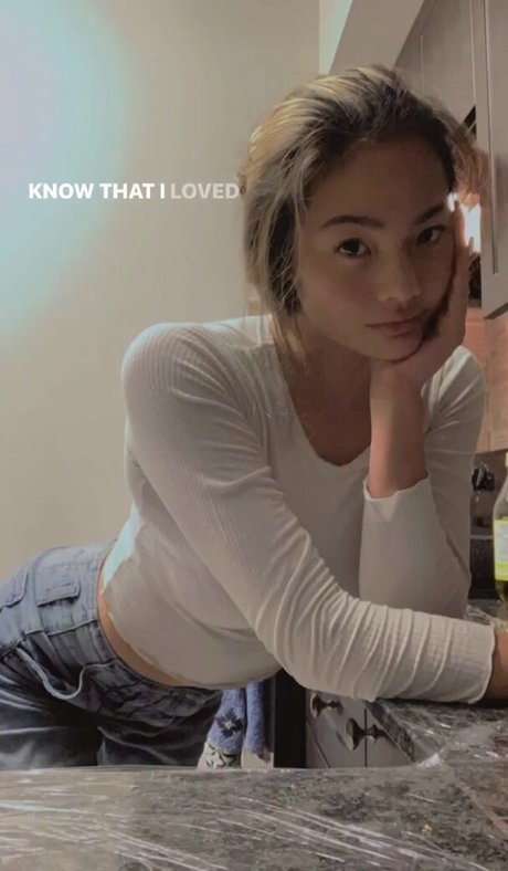 Carly Wong perfect actress img