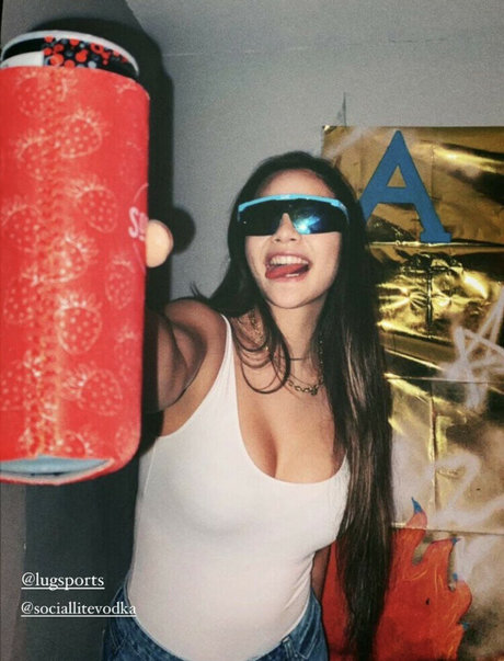 Carly Wong art pornstar img