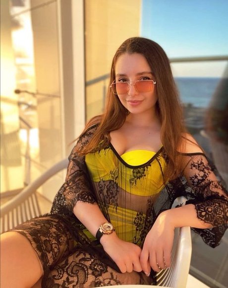 Elena Deligioz pornographic model photos