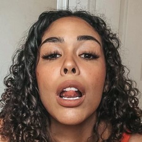 Holland Hoelland erotic model galleries