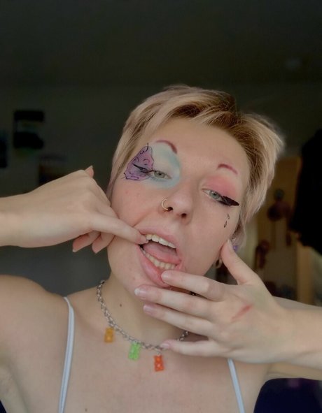 Peachymaxine perfect actress pictures