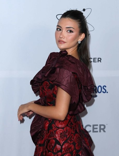 Daniela Nieves sexy model image