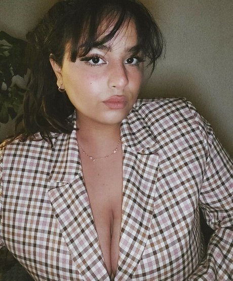 Mademoisellekayyy exclusive pornstar galleries