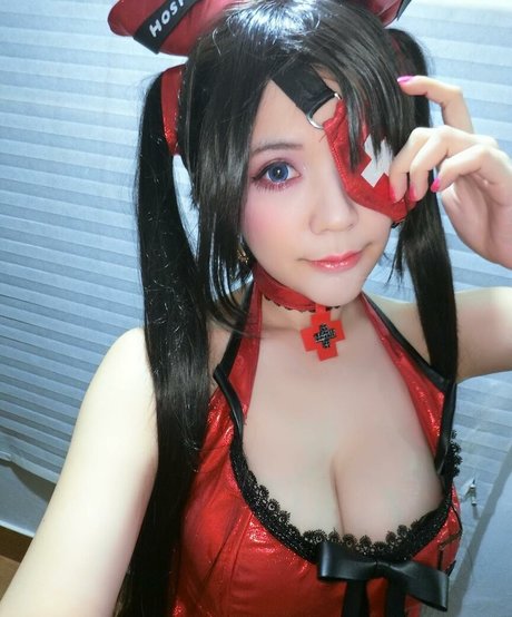 OnniesM star naked photos