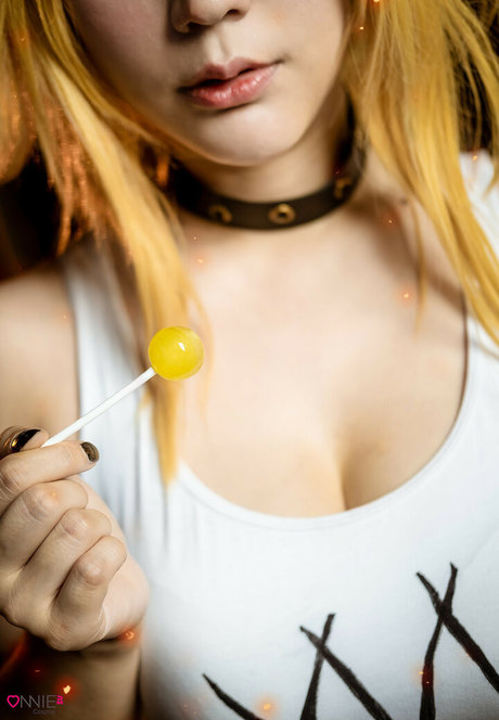 OnniesM art star picture