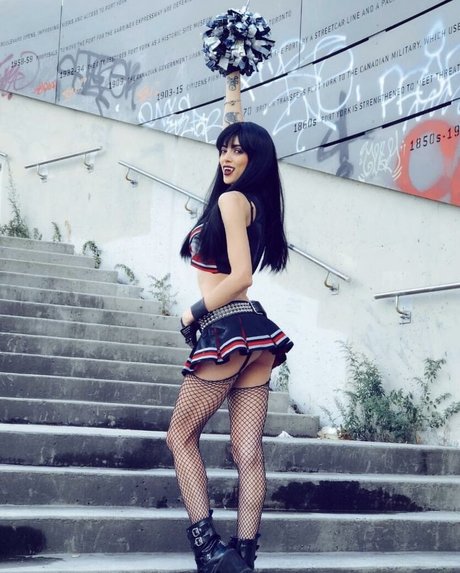 LeeAnna Vamp hd model picture