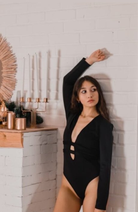 Yulia Sweet Girl perfect actress gallery