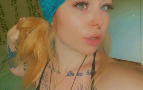 astroxfairy pornstar hd images