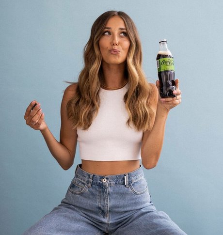 Izabella Krzan sex actress photos