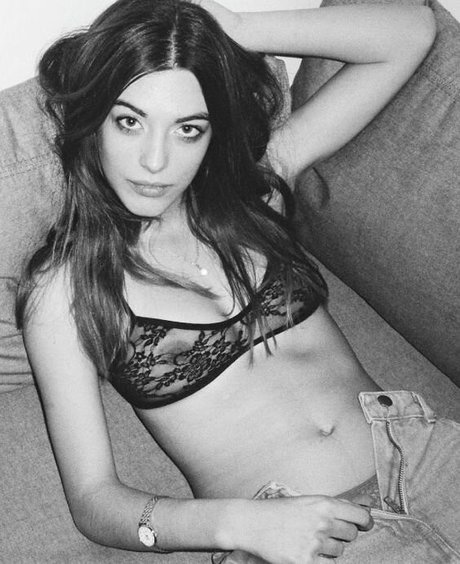 Louise Follain star erotic picture