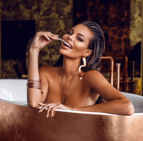 Justyna Gradek Quick photo