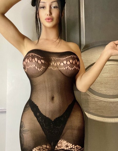 Peru Piper model top photos