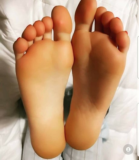 Rooxaanee Feet star nice gallery