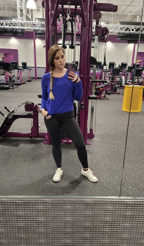 Lizzie All Day model sexy galleries