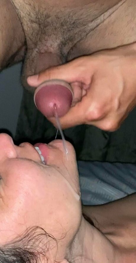 SexyLatinaWife93 pornstar naked gallery