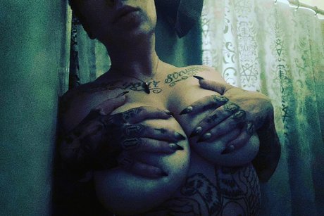 Erika Von Doom star naked photos