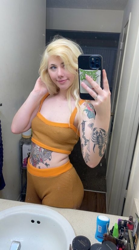 Anyhcx erotic actress photos