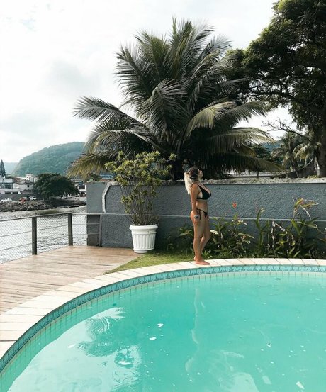 Meredithblake model art pic