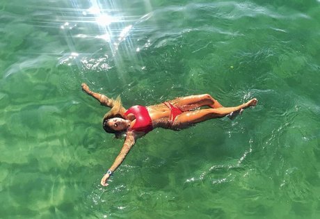 Meredithblake exclusive actress gallery