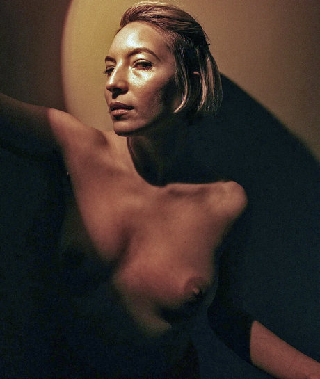 Marmelatcigim model beautiful photo