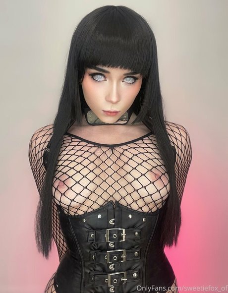 SweetieFox pornstar beautiful pictures