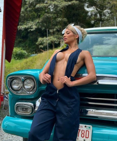 squirt teen onlyfans adult pic