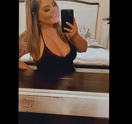 Lilly Zamora pornstar sexy pictures