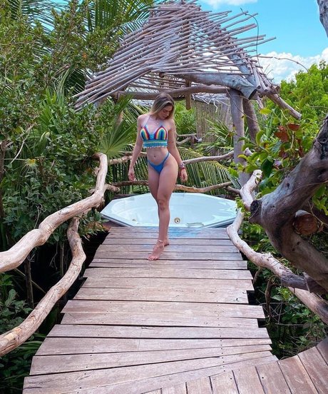 Thalita Nascimento free model pictures