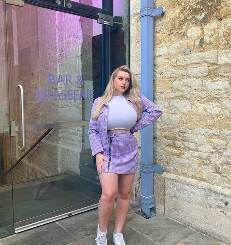 Amber R Brightman pornographic actress image