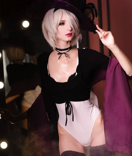 Holly White hd model pics