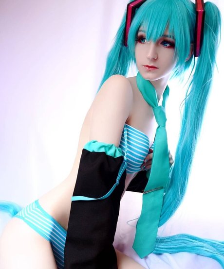 Holly White best pornstar img