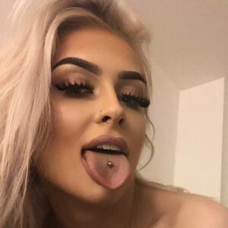 thatbl0ndiex porn actress image