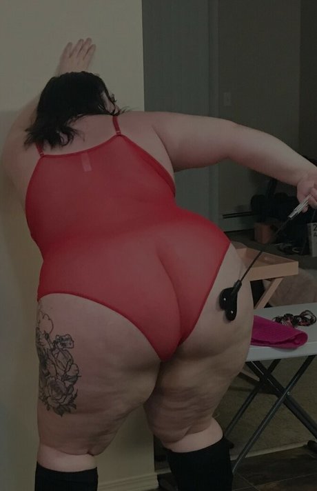 Shayla Bobala art model pic