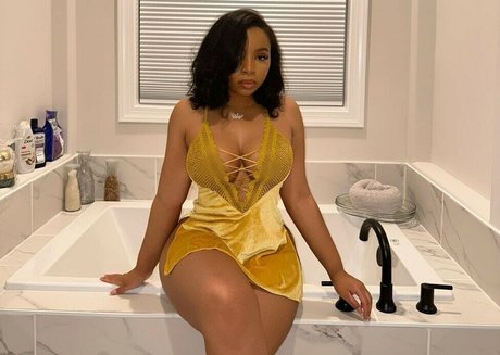 Lightskinkeisha star porn pictures