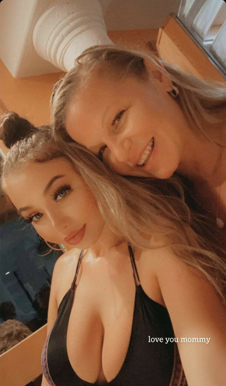 Lyricmikell top pornstar pic