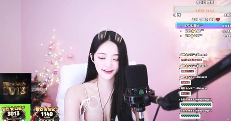 somsom o0o pornstar exclusive images