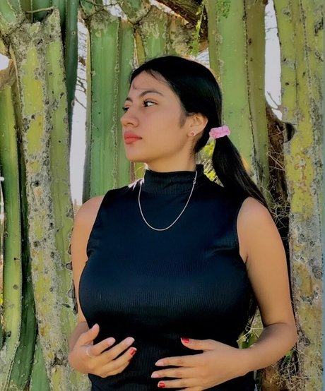 Paola Bustamante nice star photo