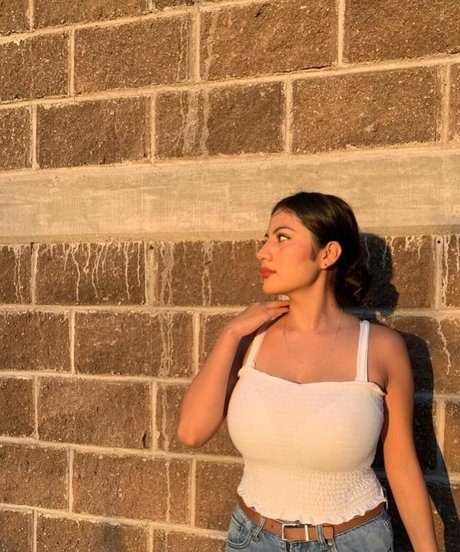 Paola Bustamante Quick photo