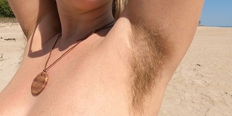 Wears ren Quick photo