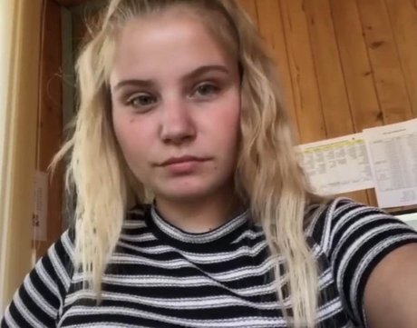 Aline Zwahlen adult model picture