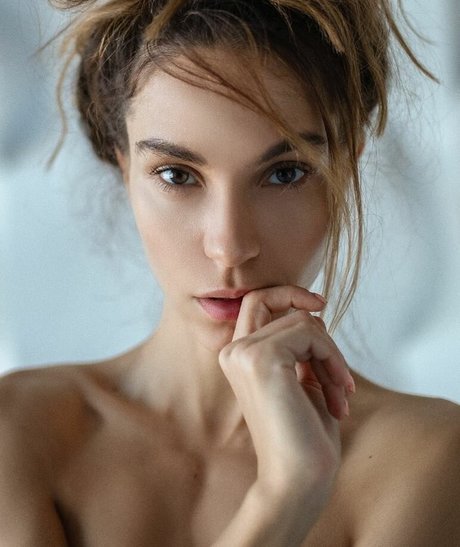 Ekaterina Klein naked star pics