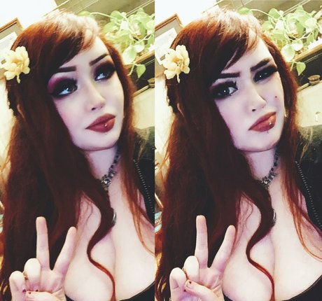 Cherrygrave666 naked pornstar image