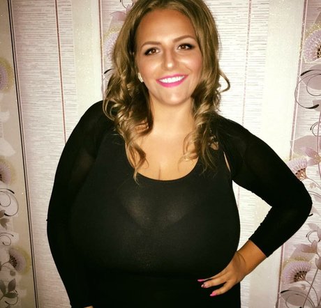 big dick shemale onlyfans free sexy picture